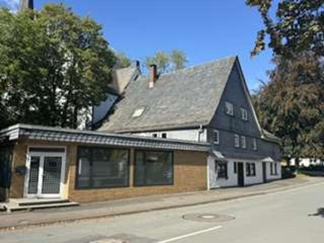 Haus zum Kaufen in Kreuztal 279.000,00 EUR 244 m²