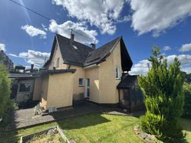 Haus zum Kaufen in Kreuztal 368.000,00 EUR 274 m²