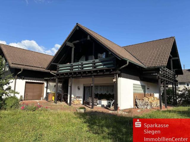 Haus zum Kaufen in Kreuztal 380.000,00 EUR 257.19 m²