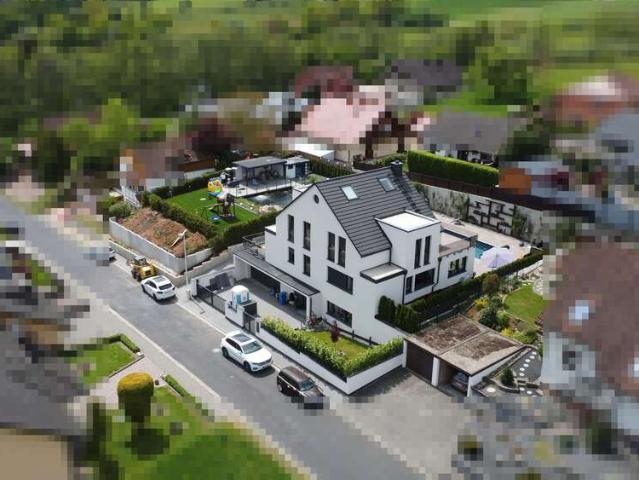 Haus zum Kaufen in Krombach 1.250.000,00 EUR 269.4 m²