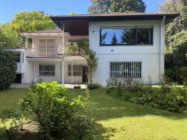 Haus zum Kaufen in Kronberg 1.430.000,00 EUR 200 m²