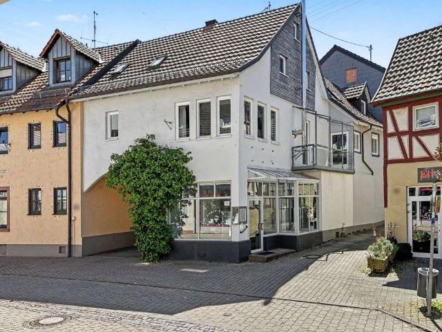 Haus zum Kaufen in Külsheim 329.000,00 EUR 245 m²