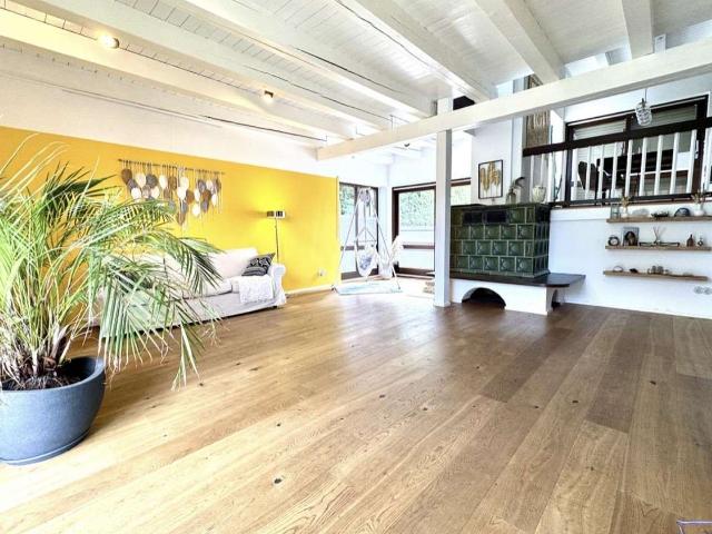 Haus zum Kaufen in Höchberg 929.000,00 EUR 285.44 m²