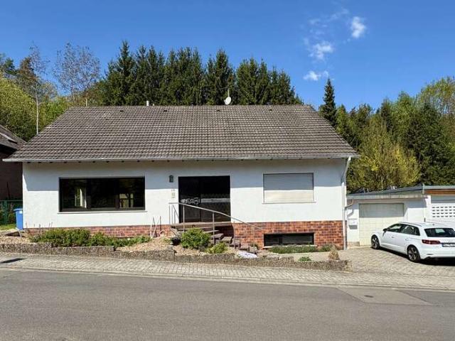 Haus zum Kaufen in Hochspeyer 389.000,00 EUR 241 m²