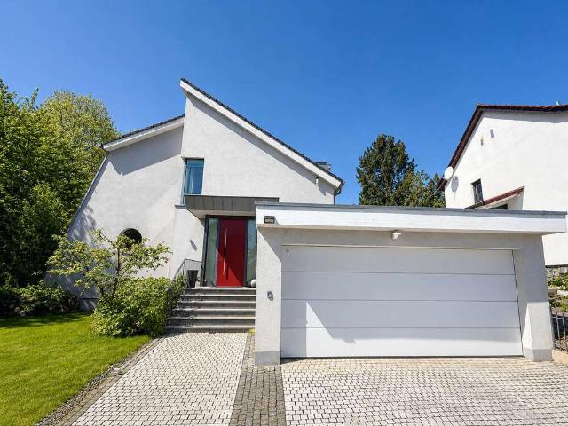 Haus zum Kaufen in Hofheim am Taunus 1.595.000,00 EUR 332.13 m²