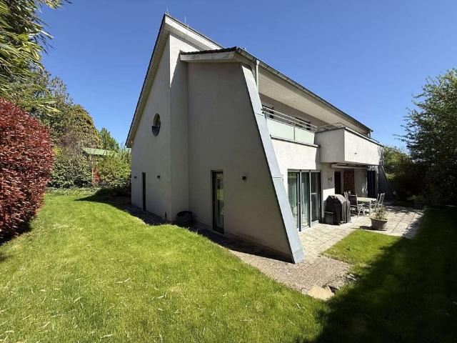 Haus zum Kaufen in Hofheim am Taunus 1.695.000,00 EUR 332.13 m²