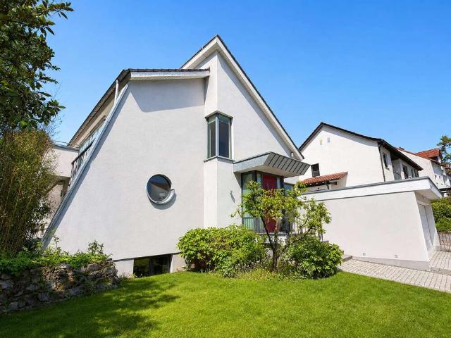 Haus zum Kaufen in Hofheim am Taunus 1.795.000,00 EUR 332.13 m²