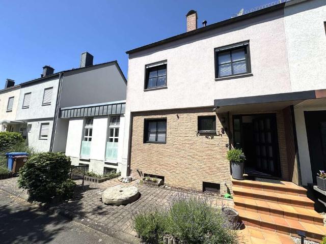 Haus zum Kaufen in Hofheim am Taunus 597.000,00 EUR 210 m²