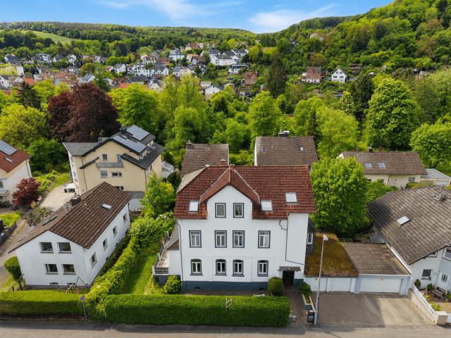Haus zum Kaufen in Hofheim am Taunus 800.000,00 EUR 357.95 m²