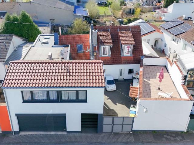 Haus zum Kaufen in Hofheim am Taunus Wallau 797.500,00 EUR 272.98 m²