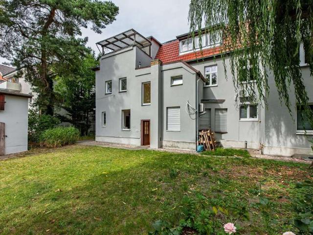 Haus zum Kaufen in Hohen Neuendorf 1.100.000,00 EUR 327 m²