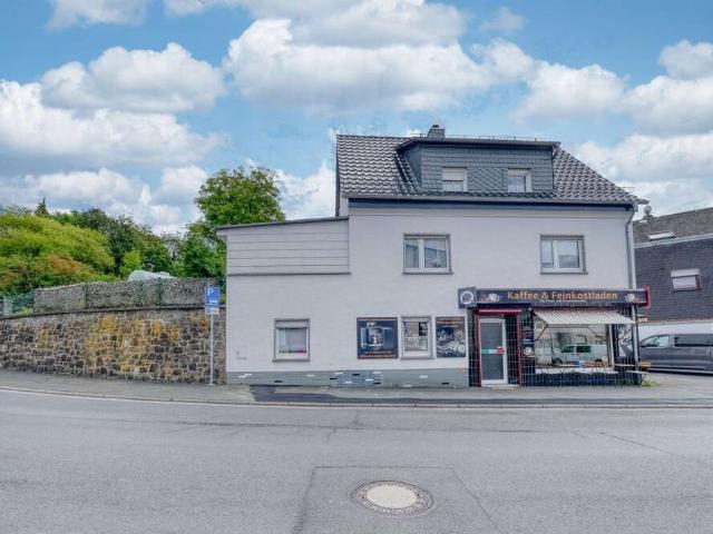 Haus zum Kaufen in Hohenahr Erda 365.000,00 EUR 362.28 m²