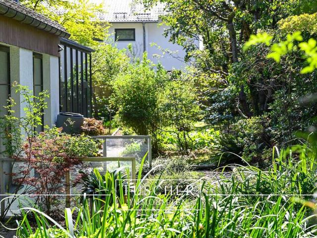 Haus zum Kaufen in Hohenbrunn 1.790.000,00 EUR 290 m²