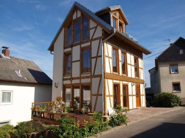 Haus zum Kaufen in Hohenstein Born 380.000,00 EUR 110 m²