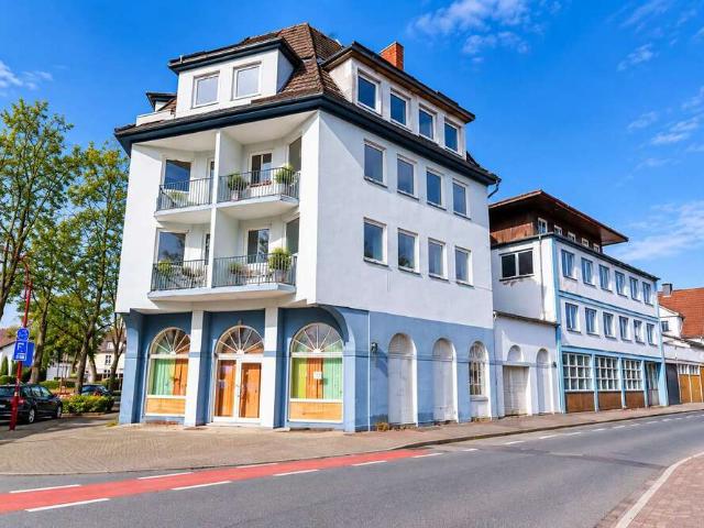Haus zum Kaufen in Holzminden 313.000,00 EUR 559 m²