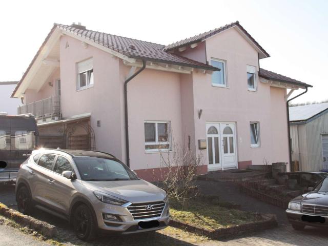Haus zum Kaufen in Höpfingen 525.000,00 EUR 210 m²