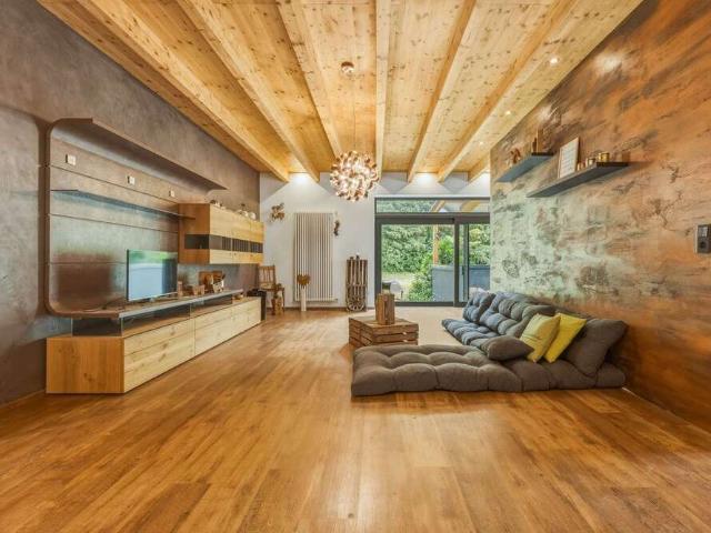 Haus zum Kaufen in Höpfingen 740.000,00 EUR 758 m²