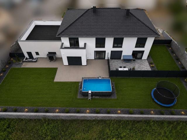 Haus zum Kaufen in Hornbach 900.000,00 EUR 330 m²