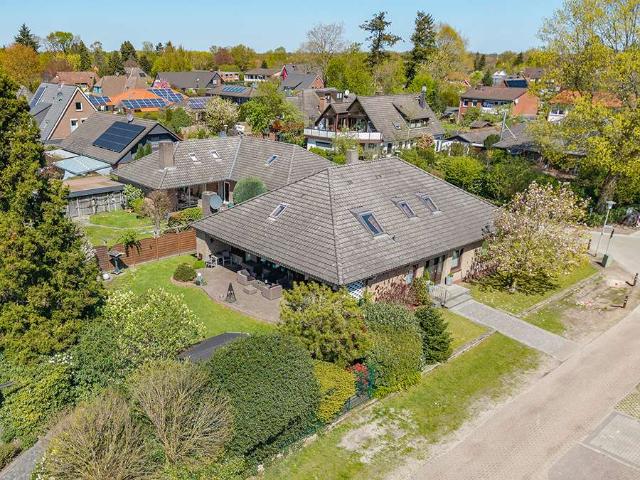 Haus zum Kaufen in Hatten 539.000,00 EUR 302 m²