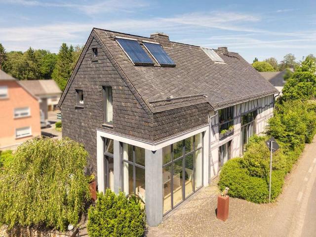 Haus zum Kaufen in Hattert 375.000,00 EUR 196 m²