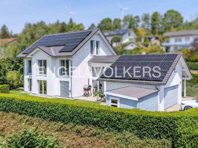 Haus zum Kaufen in Häusern 725.000,00 EUR 215 m²