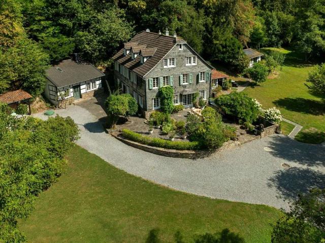 Haus zum Kaufen in Haan 2.490.000,00 EUR 360 m²