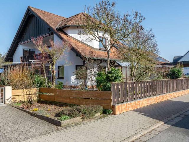 Haus zum Kaufen in Hagenbüchach 598.000,00 EUR 261 m²