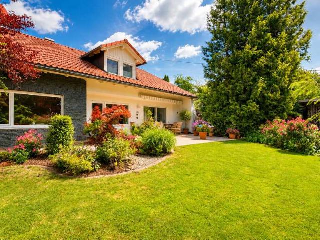 Haus zum Kaufen in Haldenwang 895.000,00 EUR 222.11 m²