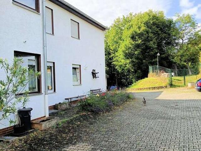 Haus zum Kaufen in Hallgarten 495.000,00 EUR 550 m²