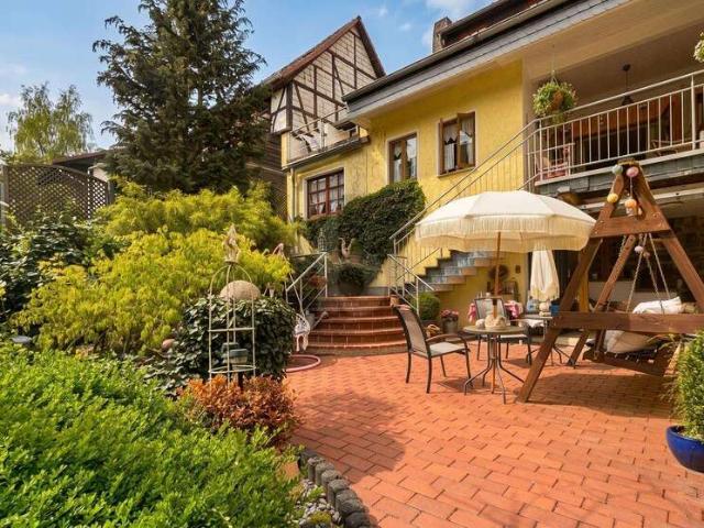 Haus zum Kaufen in Hardegsen 330.000,00 EUR 350 m²