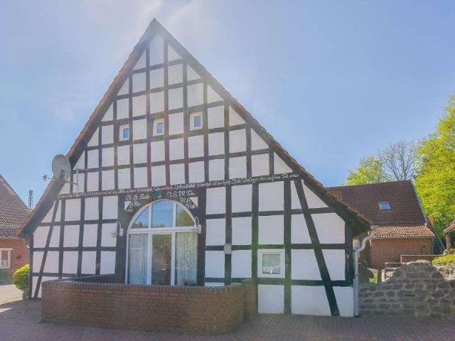 Haus zum Kaufen in Hasbergen, Kreis Osnabrück 630.000,00 EUR 550 m²