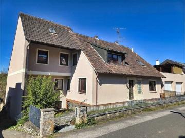 Haus zum Kaufen in Haßfurt 275.000,00 EUR 220 m²
