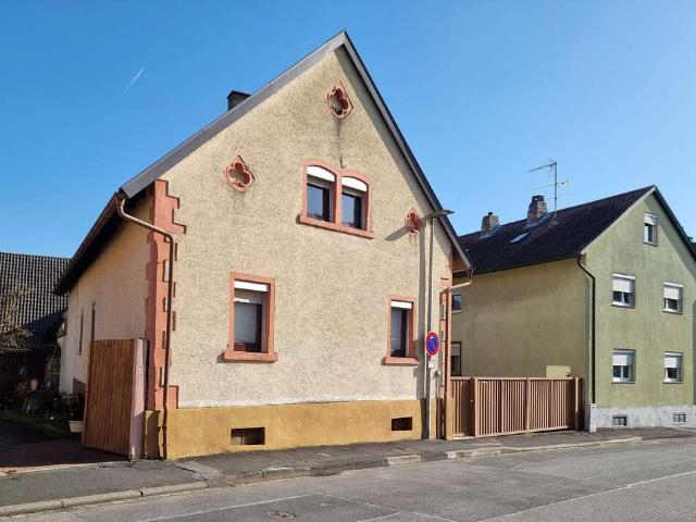 Haus zum Kaufen in Hettstadt 475.000,00 EUR 213 m²