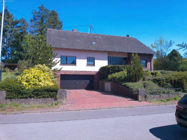 Haus zum Kaufen in Heusweiler 520.000,00 EUR 250 m²