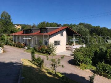 Haus zum Kaufen in Heiligkreuzsteichnach 695.000,00 EUR 345 m²