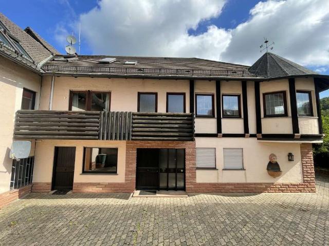 Haus zum Kaufen in Heimbuchenthal 450.000,00 EUR 279 m²