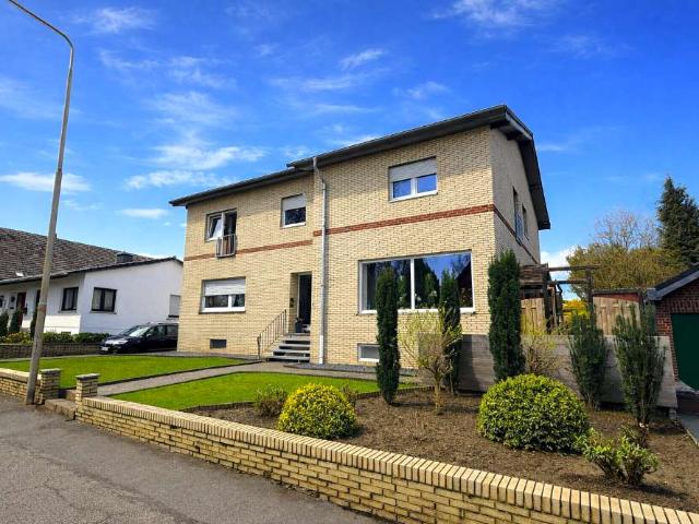 Haus zum Kaufen in Heinsberg Braunsrath 299.000,00 EUR 250 m²