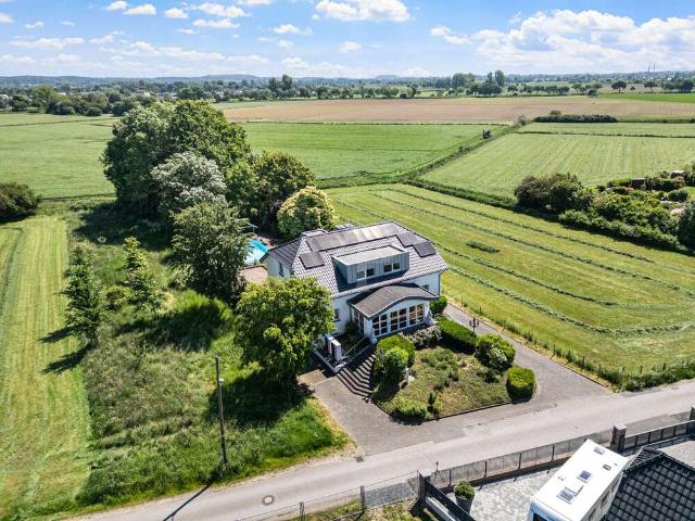 Haus zum Kaufen in Heinsberg Kempen 849.000,00 EUR 253 m²