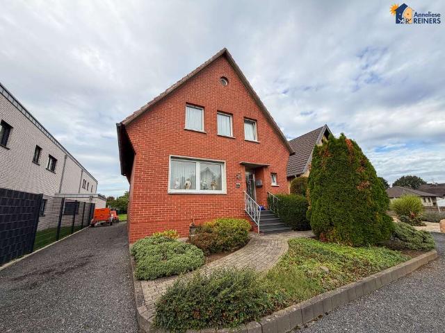 Haus zum Kaufen in Heinsberg 299.000,00 EUR 120 m²