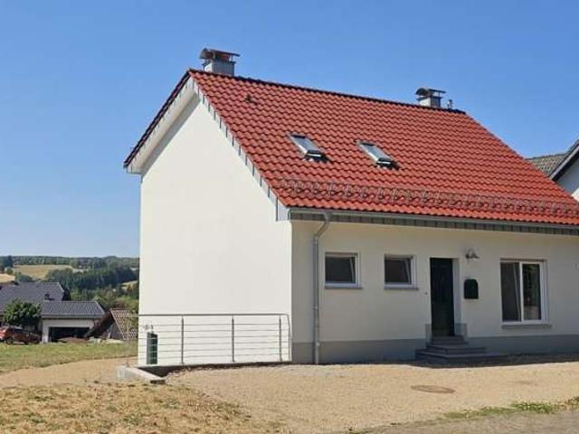 Haus zum Kaufen in Hellenthal 490.000,00 EUR 158.4 m²