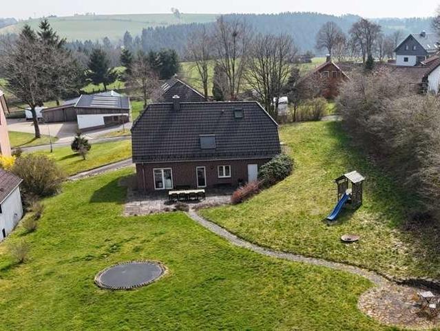 Haus zum Kaufen in Hellenthal 549.000,00 EUR 126 m²