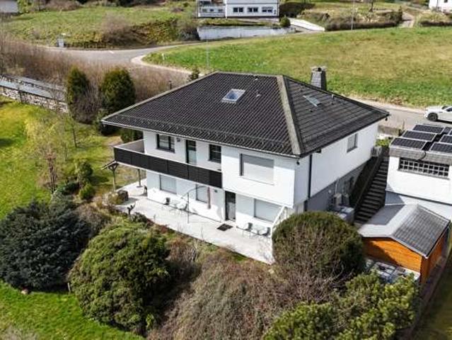 Haus zum Kaufen in Hellenthal 585.000,00 EUR 236 m²