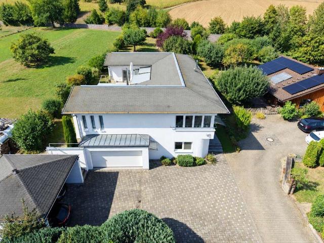 Haus zum Kaufen in Helmstadt Bargen 695.000,00 EUR 188 m²