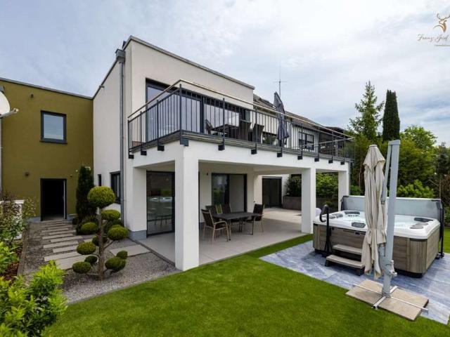 Haus zum Kaufen in Helmstadt 799.000,00 EUR 253.18 m²