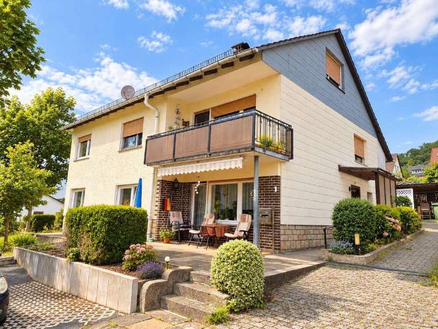 Haus zum Kaufen in Helsa 279.000,00 EUR 210 m²