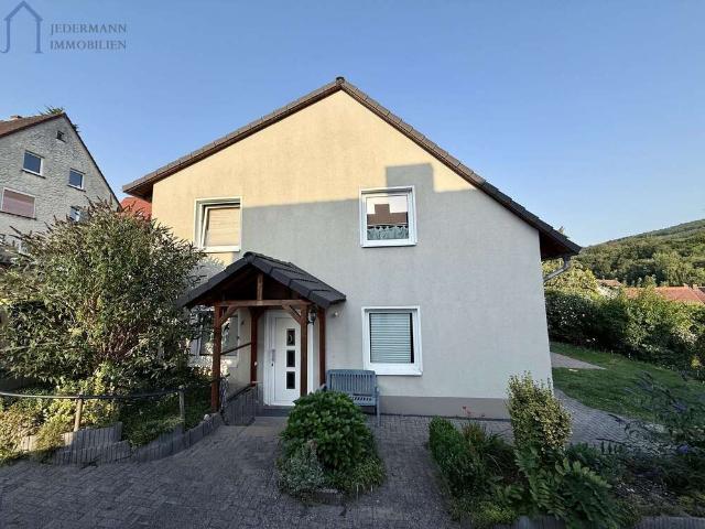 Haus zum Kaufen in Helsa 295.000,00 EUR 147 m²