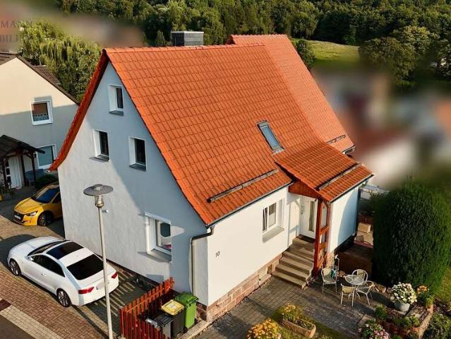 Haus zum Kaufen in Helsa 395.000,00 EUR 190 m²