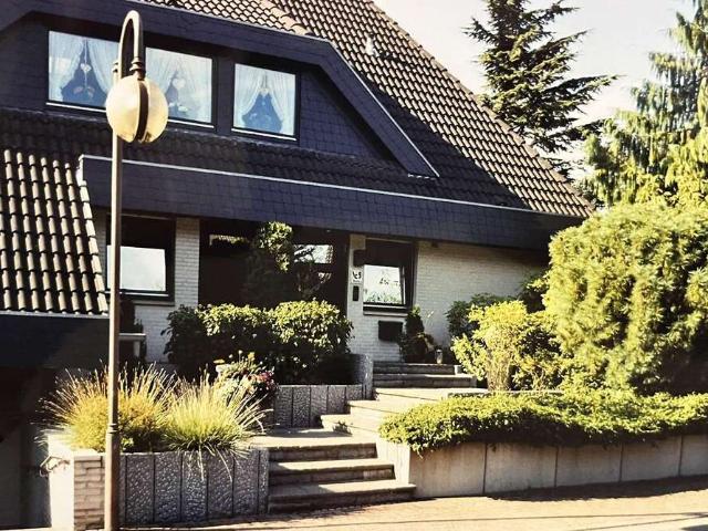 Haus zum Kaufen in Helpsen 360.000,00 EUR 178 m²