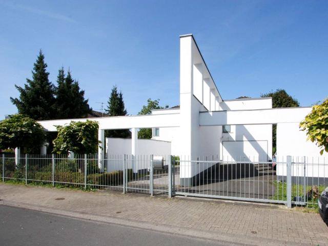 Haus zum Kaufen in Hennef 1.490.000,00 EUR 260 m²
