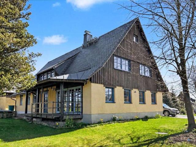 Haus zum Kaufen in Hermsdorf 439.000,00 EUR 280 m²